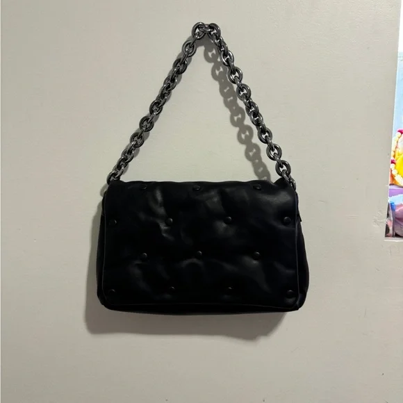 Black Quilted Chain Shoulder Bag - Picture 2 of 3